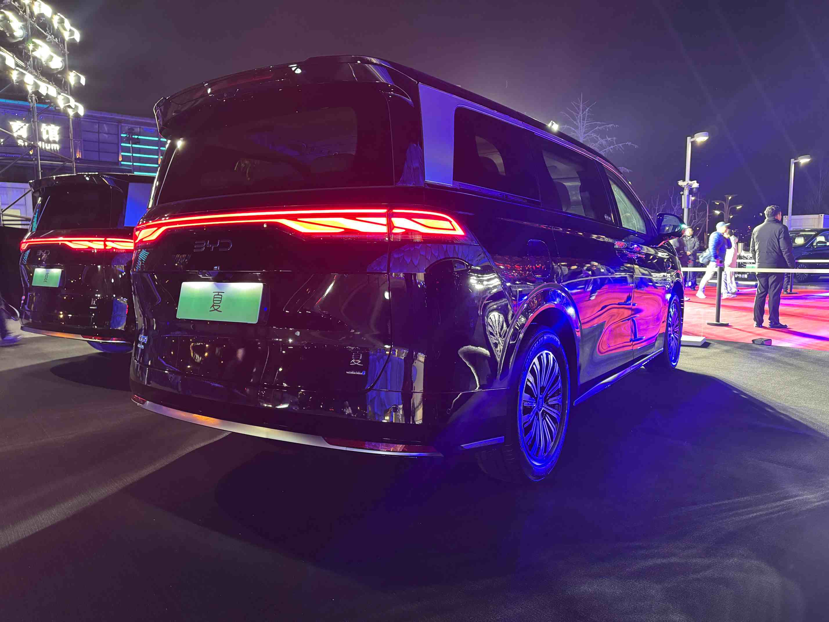 比亚迪夏:全新中大型MPV,科技与舒适的完美融合